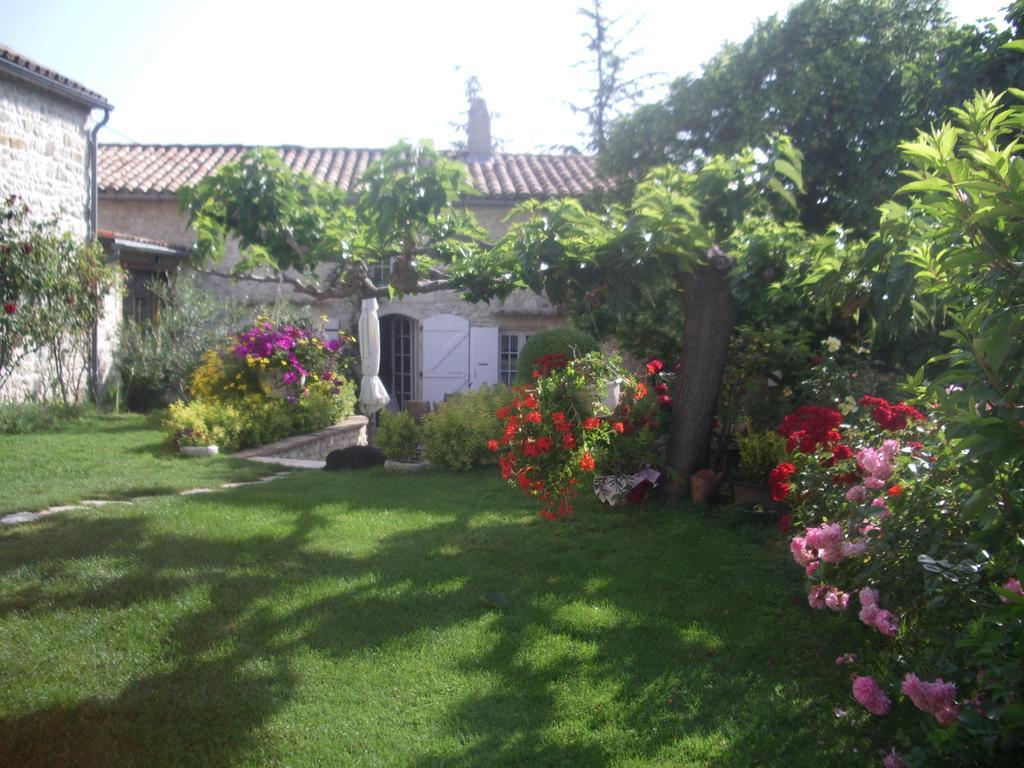 Le Mas Fa Sua Bed and Breakfast Malataverne Zewnętrze zdjęcie